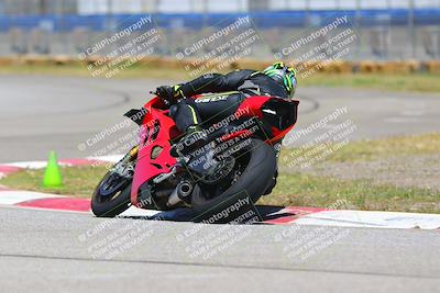 media/Apr-23-2022-Fastrack Riders (Sat) [[cb2d6ae73d]]/LEVEL 1/1145AM TURN 3 AND 4/